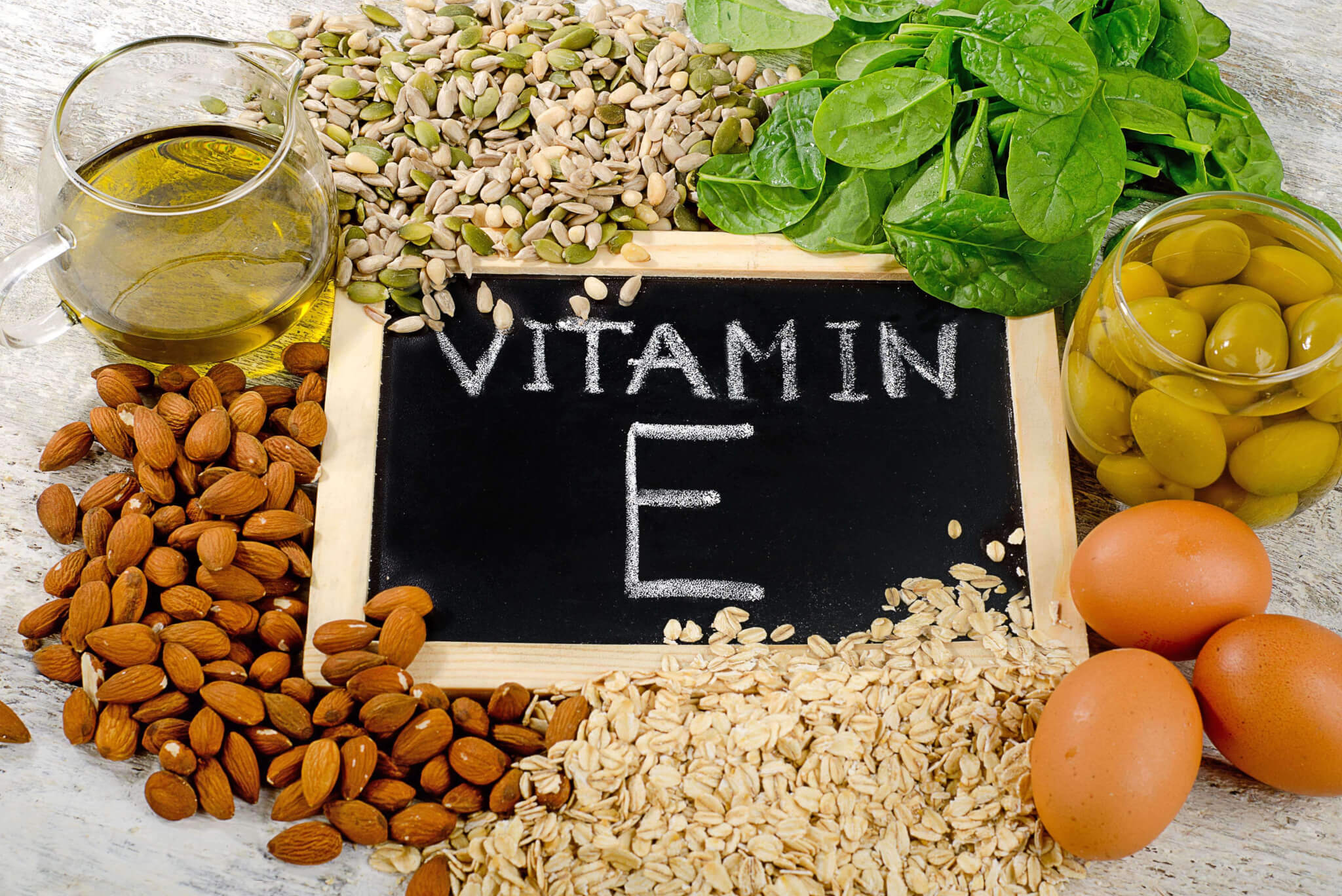 Vitamin E: Nên dùng với liều lượng thế nào?